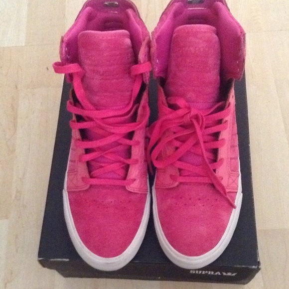 Pink Party Supra. (SOLD) - Picture 4 of 4