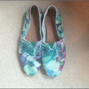 Toms W6