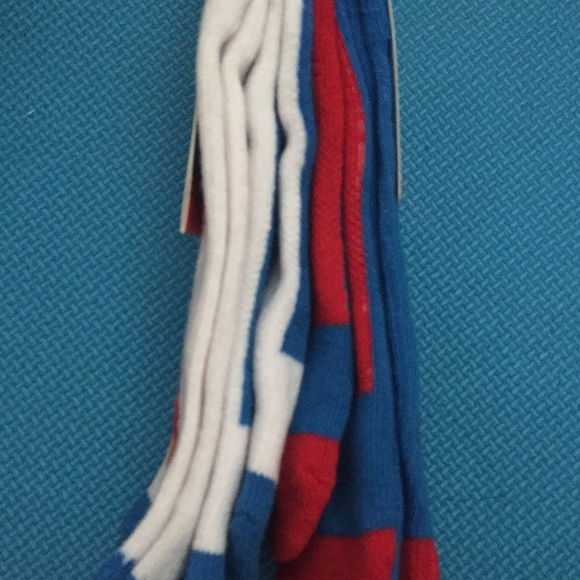 DC Comics Youth 2 Pairs/Pack Crew Superman socks. - Picture 3 of 3