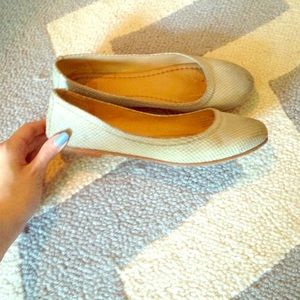 Frye Carson ballet flats