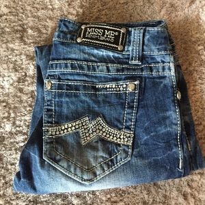 Buckle Miss Me Jeans, Size 28, Straight Leg