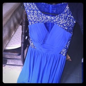 Elegant evening/ prom dress