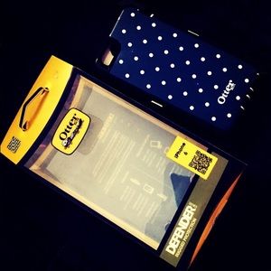Classic Dot OtterBox Rugged Protection Defender