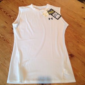 SOLD in bundle: Under Armour sleeveless tank
