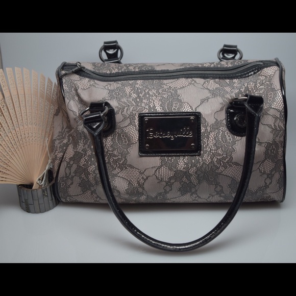 Betseyville Betsey Johnson Lace Dusty Pink Satchel