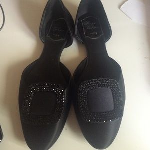 Roger Vivier flats