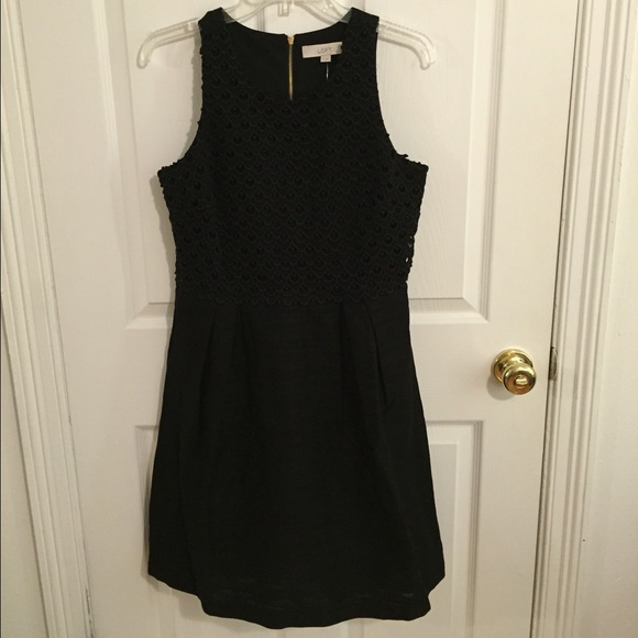 Linen/cotton dress with bodice lace cutouts