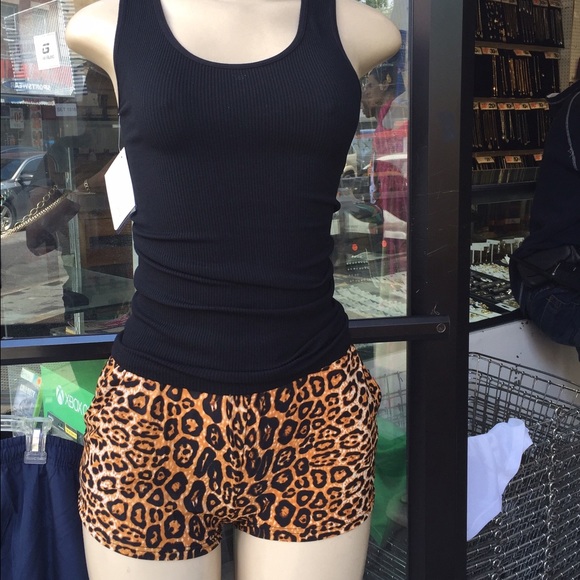Printed shorts very cute😍😍😍