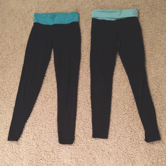 Bundle!! Two pairs of Aeropostale leggings