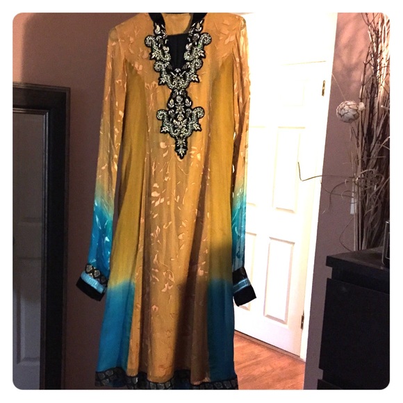 3 piece Pakistani suite