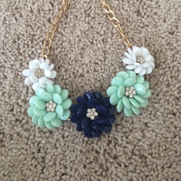 Flower statement necklace