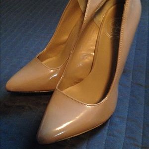 Jessica Simpson patent nude platform heels