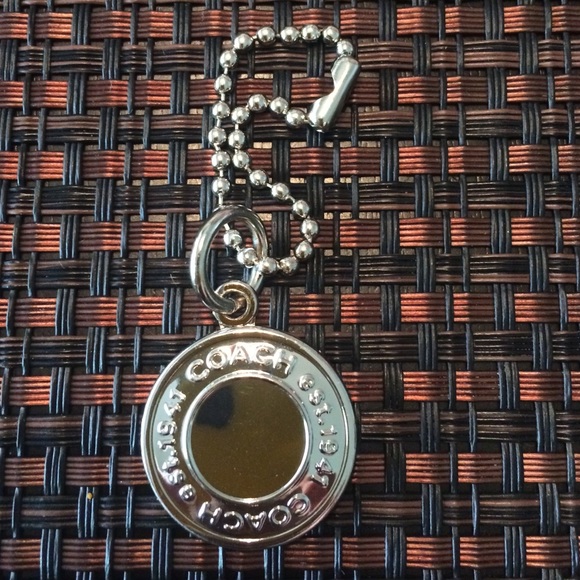 COACH Silvertone Snaphead Hangtag