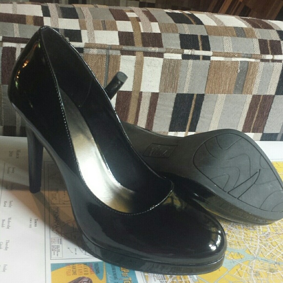 Fioni  black platform high heels size  10