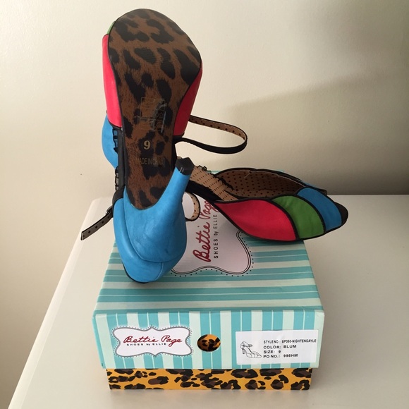 Bettie Page Burlesque Multi Color Pumps - Picture 4 of 4
