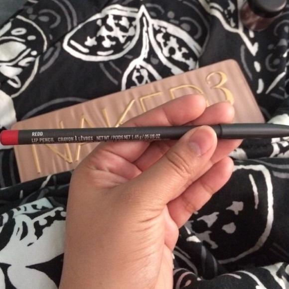 MAC Lipliner.