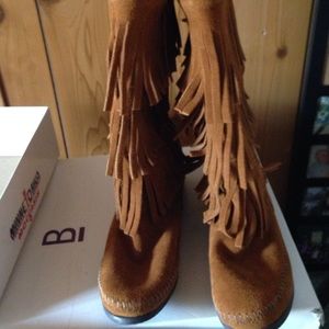 Minnetonka Moccasin Boots
