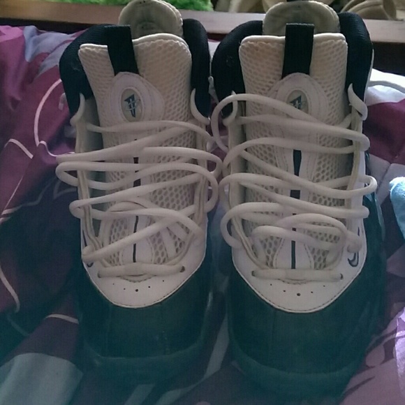 They barely been wore