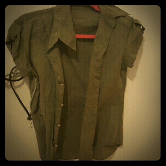 Top - Picture 1 of 2