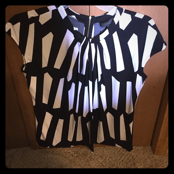 Geometric Semi-sheer Top