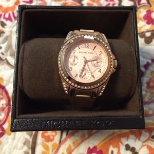 💗SALE💗 NWT Michael Kors watch