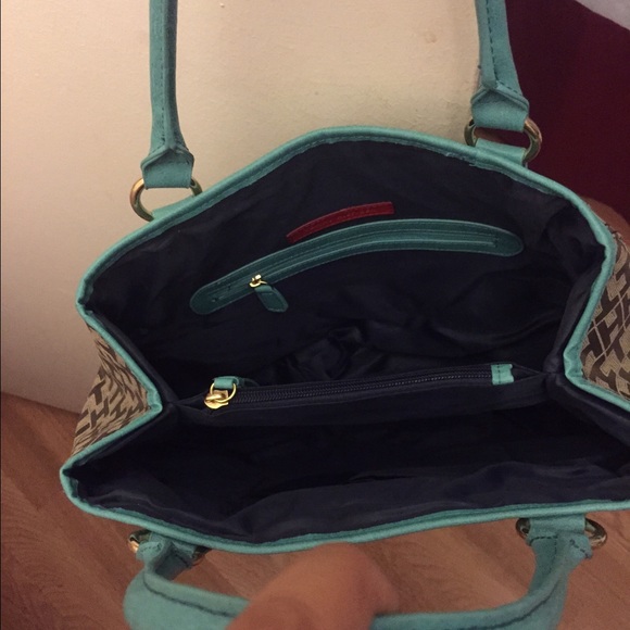 Handbag - Picture 2 of 3