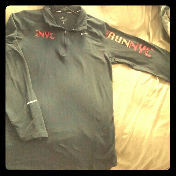 Nike NYC marathon running 1/2 zip