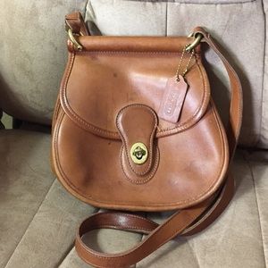 Small vintage Coach crossbody purse