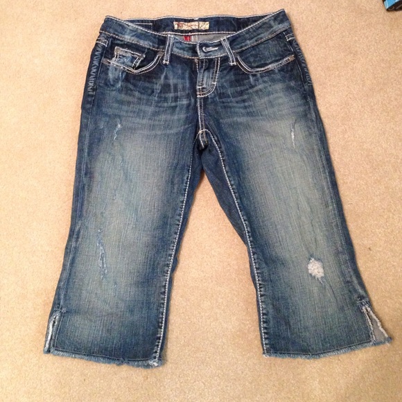 BKE denim Sarah Capri or Bermudas