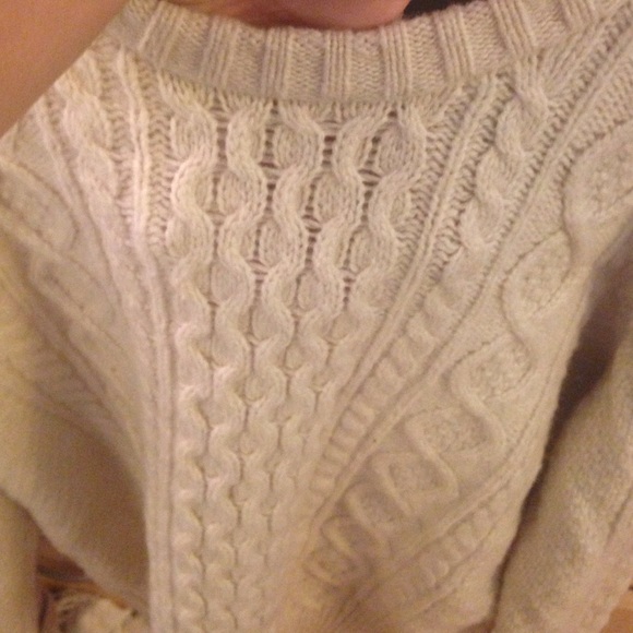 Thick Cream Sweater - Picture 2 of 3