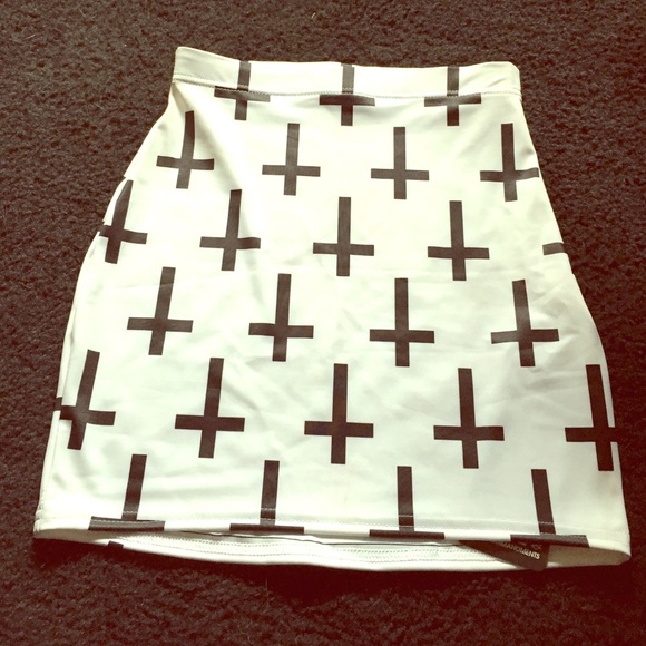 Brand new Blackmilk upside down cross skirt xs