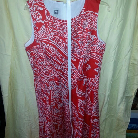 Orange/white paisley dress w/belt.