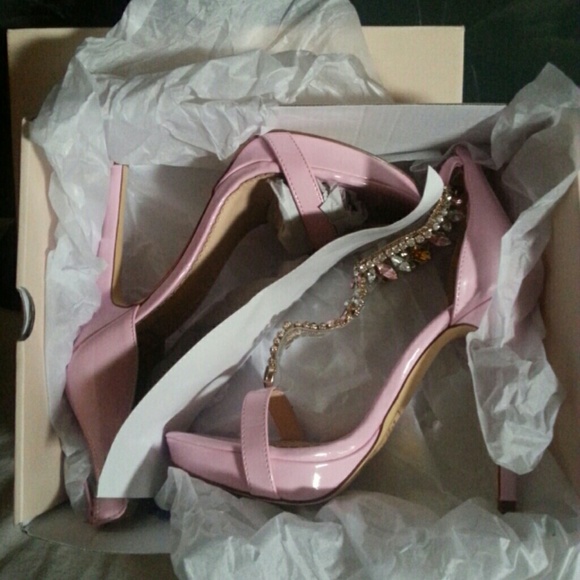 Brand new Madison heals - Picture 3 of 4