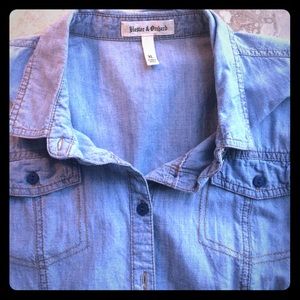 Denim 3/4 sleeve button down shirt!