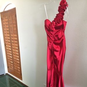 Red mermaid gown