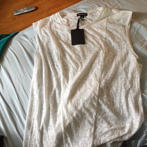 Trouvé white tank