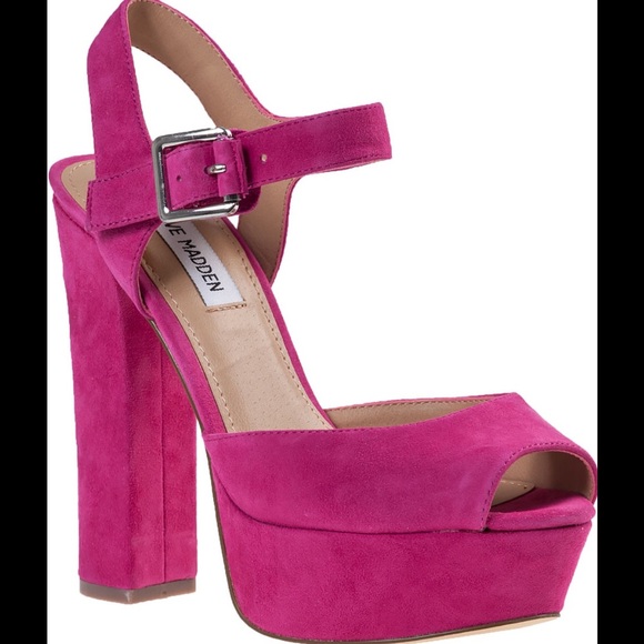 Steve Madden Fuchsia Pumps