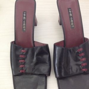 Nine West Black with Burgundy Slip On