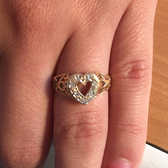 Diamond gold heart ring - Picture 3 of 3