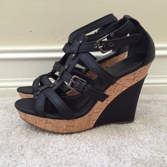 Black wedges