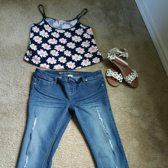 Small Sans Souci crop 100% polyester shirt