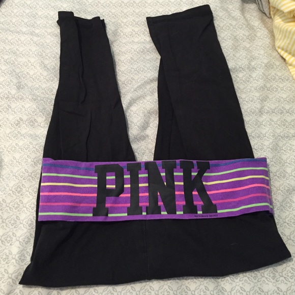 Pink stripped crop yoga leggings.