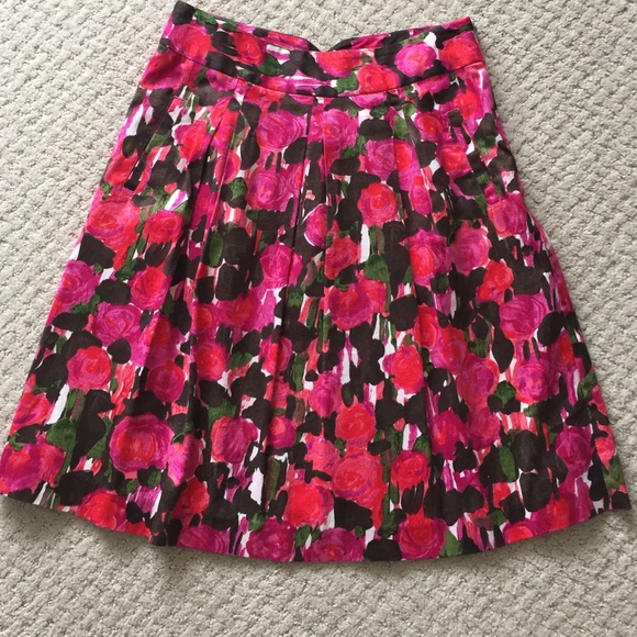 Bold floral skirt!