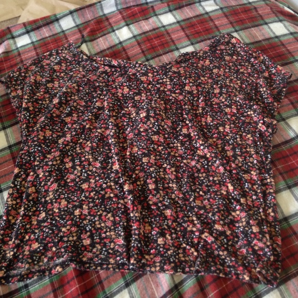 floral t shirt