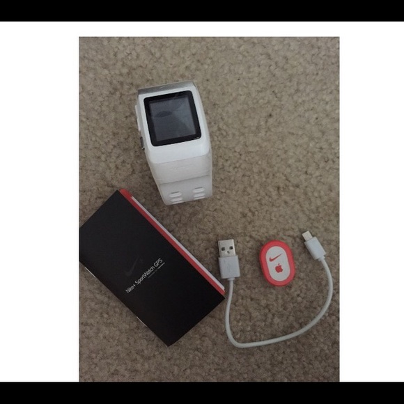Nike Sportwatch With GPS - Picture 3 of 3