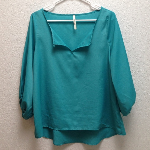 Francesca's Collections - Women's Turquoise Tunic - Picture 1 of 4