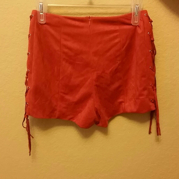 Shorts - Picture 2 of 4