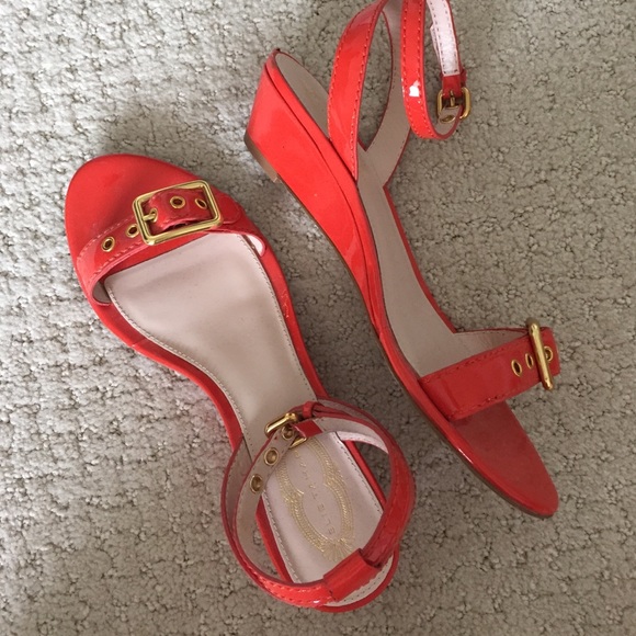 Beautiful Elie Tahari Orange and gold wedges