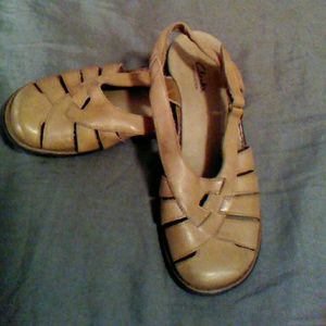 Clark's sandles
