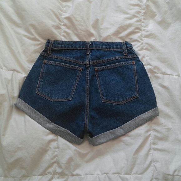 πSOLDπ Brandy Melville high waisted jean shorts - Picture 2 of 2
